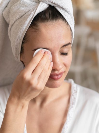 Remove Eyelash Glue
