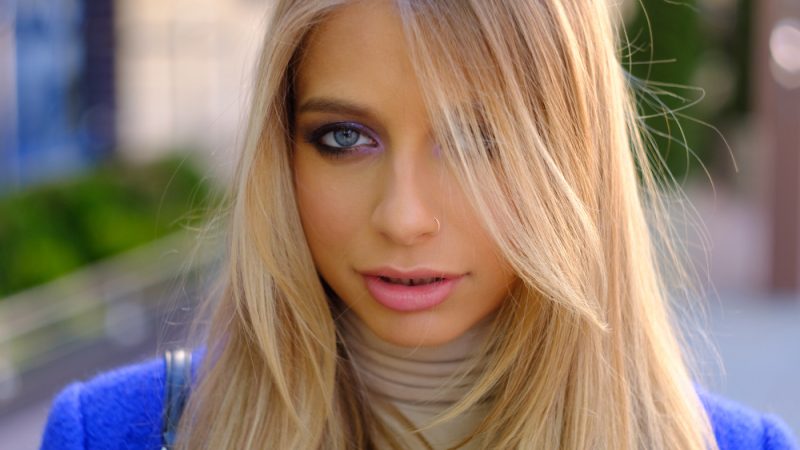 Can You Have Naturally Blonde Hair with Black Eyebrows