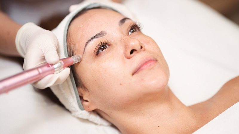 how much should i tip for a facial