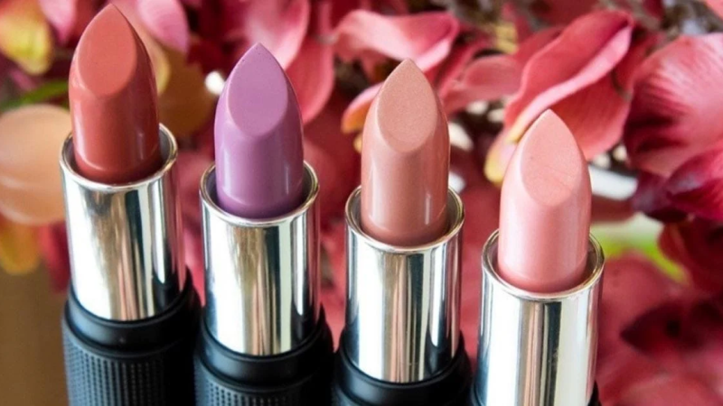 Good Lipstick for Pale Skin